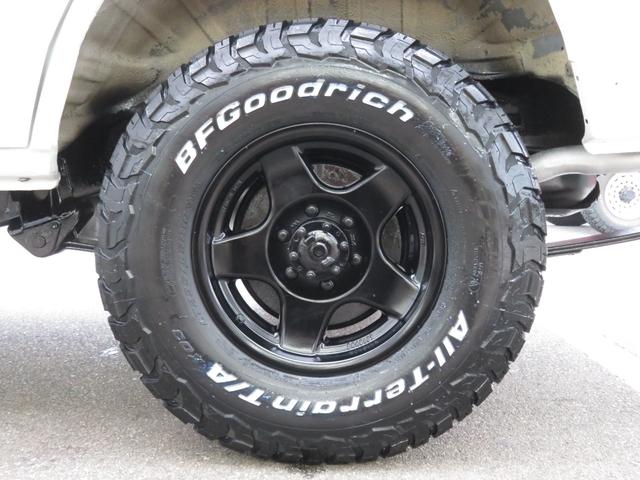 ランドクルーザー70 LX 中期モデル 新品同色全塗装 BJ用グリル 新品前後クロカンバンパー 純正車高 社外ショック 新品ブラッドレーV16インチAW 新品BFグッドリッチ製ATタイヤ 新品黒革調シートカバー 社外HDDナビ(10枚目)