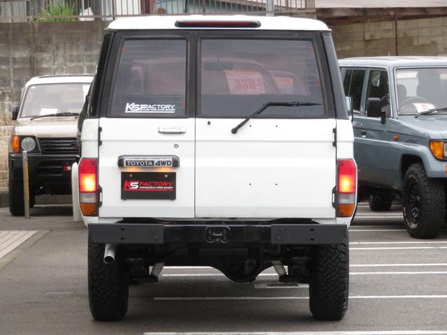 ランドクルーザー70 LX 中期モデル 新品同色全塗装 BJ用グリル 新品前後クロカンバンパー 純正車高 社外ショック 新品ブラッドレーV16インチAW 新品BFグッドリッチ製ATタイヤ 新品黒革調シートカバー 社外HDDナビ(25枚目)