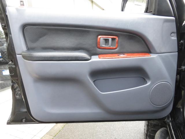 TOYOTA HILUX SURF SSR-X WIDE BODY