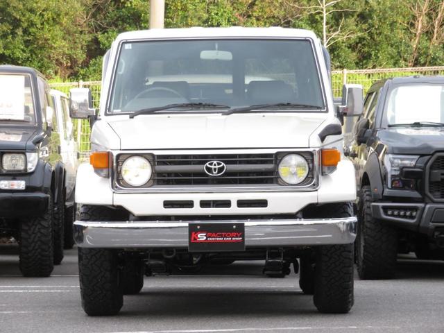 ランドクルーザー７０ ＬＸ　ＬＸ（５名）中期モデル　全塗装済パールホワイト　内装ベージュ　純正車高　ナローボディ　純正グリル　新品当社オリジナル１６インチＡＷ　新品ＢＦグッドリッチ製ＡＴタイヤ　集中ロック　パワーウインド（35枚目）