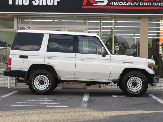 ランドクルーザー７０ ＬＸ　ＬＸ（５名）中期モデル　全塗装済パールホワイト　内装ベージュ　純正車高　ナローボディ　純正グリル　新品当社オリジナル１６インチＡＷ　新品ＢＦグッドリッチ製ＡＴタイヤ　集中ロック　パワーウインド（36枚目）