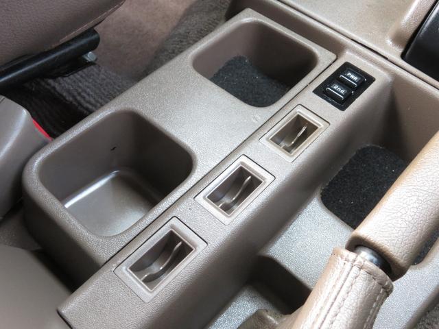 ランドクルーザー７０ ＬＸ　ＬＸ（５名）中期モデル　全塗装済パールホワイト　内装ベージュ　純正車高　ナローボディ　純正グリル　新品当社オリジナル１６インチＡＷ　新品ＢＦグッドリッチ製ＡＴタイヤ　集中ロック　パワーウインド（48枚目）