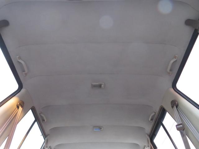 ランドクルーザープラド ＳＸワイド　後期モデル　同色全塗装済　ナロー仕様　新品クリスタルレンズ　２インチＵＰ　社外ショックアブソーバー　新品当社オリジナル１６インチＡＷ　新品ＢＦグッドリッチ製ＡＴタイヤ　社外ナビ　バックカメラ　ＥＴＣ（15枚目）