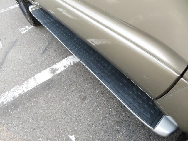 �����T�C�h�X�e�b�v�𑕒����X�e�b�v���[�ɂ̓E�G���J�������v���t���Ă��܂��I