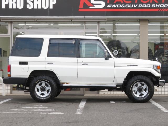ランドクルーザー７０ ＬＸ　後期フロントコイルモデル　ユーザー買取車　ブラッドレーＶ　新品ＢＦ／ＡＴタイヤ　新品純正フロントバンパー　社外ＳＤナビ　フルセグＴＶ　Ｂｌｕｅｔｏｏｔｈ対応　バックカメラ　ＥＴＣ　エンジンスターター（38枚目）