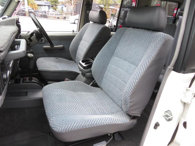 ランドクルーザー７０ ＬＸ　前後リーフ最終型　７６フェイス　ＢＪグリル　フェンダーミラー　リフトＵＰ公認済　新品ＤＥＡＮ製ＡＷ　新品ジオランダーＭＴタイヤ　社外ＳＤナビ　フルセグＴＶ　Ｂｌｕｅｔｏｏｔｈ対応　バックカメラ　ＥＴＣ（11枚目）