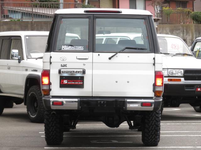 ランドクルーザー７０ ＬＸ　前後リーフ最終型　７６フェイス　ＢＪグリル　フェンダーミラー　リフトＵＰ公認済　新品ＤＥＡＮ製ＡＷ　新品ジオランダーＭＴタイヤ　社外ＳＤナビ　フルセグＴＶ　Ｂｌｕｅｔｏｏｔｈ対応　バックカメラ　ＥＴＣ（43枚目）