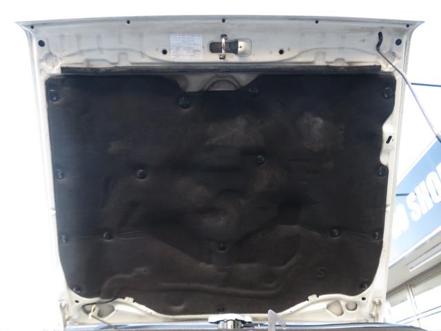 ランドクルーザー７０ ＺＸ　後期フロントコイルモデル　ナロー仕様　４ナンバー　輸出用グリル　純正車高　純正スチールホイール　ジオランダーＭＴタイヤ　サンルーフ　ウッドコンビハンドル　ウッドコンビシフト　リアヒーター　寒冷地仕様（8枚目）