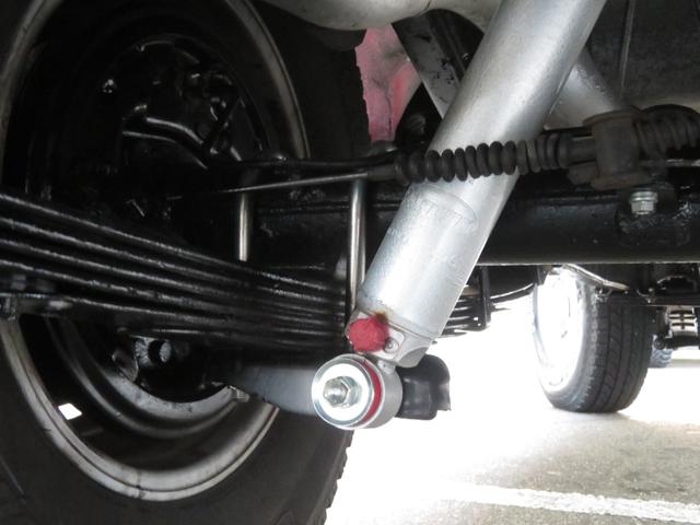 ランドクルーザー７０ ＬＸ　ＰＸ－１０ネオクラシック仕様　５速ＭＴ　全塗装済　社外ターボ付　社外ショック　社外１６インチＡＷ　ジオランダーＡＴタイヤ　社外ＳＤナビ　フルセグＴＶ　Ｂｌｕｅｔｏｏｔｈ対応　シートカバー　キーレス（17枚目）