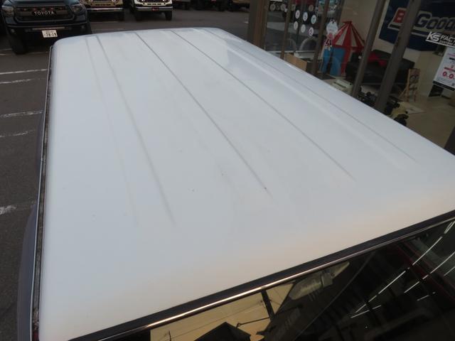 ルーフの状態です☆綺麗な状態を維持しています！ネオクラ同様、白に塗り分けています！！