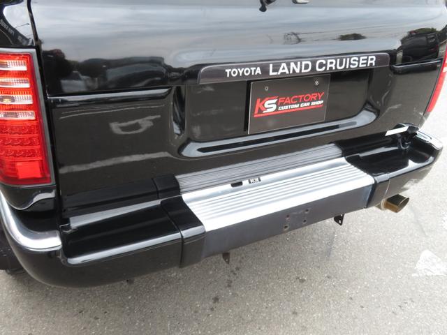ランドクルーザー８０ ＶＸリミテッド　中期モデル　全塗装済黒　新品ヘッドライト　クリスタルレンズ　３インチＵＰ　社外ショック　プロコンプ製１６インチＡＷ　新品ＴＯＹＯ製ＭＴタイヤ　社外マフラー　シートカバー　社外ナビ　バックカメラ　ＥＴＣ（23枚目）