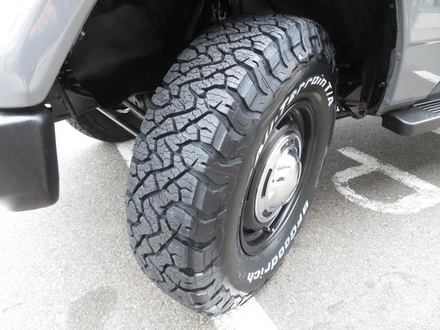 ランドクルーザープラド ＥＸ５　新品全塗装ミディアムグレーＩＩ　新品クリスタルレンズ　純正車高　新品ＤＥＡＮ製クロスカントリー１６インチＡＷ　新品ＢＦグッドリッチ製ＡＴタイヤ　サスペンションシート　ＥＴＣ　サンルーフ（27枚目）