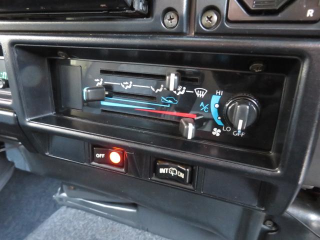 ランドクルーザー７０ ＺＸ　ＺＸ（５名）　５速マニュアル　ユーザー下取り車　前後クロカンバンパー　リフトＵＰ公認済み　新品ブラッドレーＶ１６インチＡＷ　新品ジオランダーＭＴ　　社外ＳＤナビ　フルセグＴＶ　Ｂｌｕｅｔｏｏｔｈ対応（52枚目）