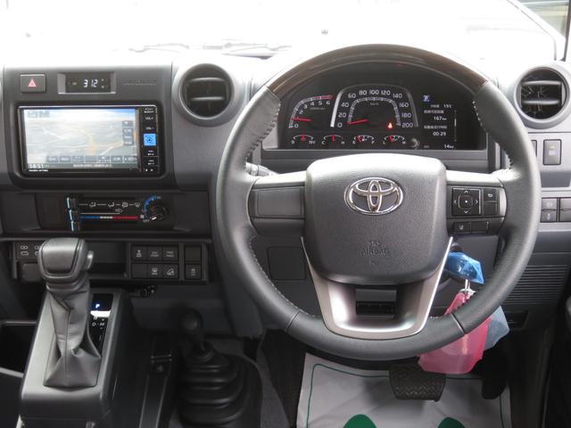 ランドクルーザー７０ ＡＸ　ＡＸ　登録済未使用車　フルノーマル　ＳＤナビ　Ｂｌｕｅｔｏｏｔｈ対応　地デジ　バックカメラ　ＥＴＣ　デフロック　リアヒーター　トヨタセーフティセンス　キーレス　純正マット　前後ドラレコ　コーティング済（43枚目）