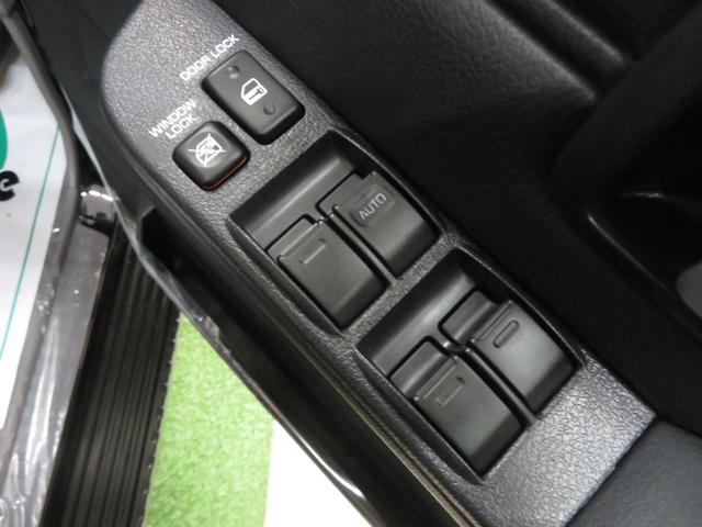 ランドクルーザー７０ ＡＸ　ＡＸ　登録済未使用車　フルノーマル　ＳＤナビ　Ｂｌｕｅｔｏｏｔｈ対応　地デジ　バックカメラ　ＥＴＣ　デフロック　リアヒーター　トヨタセーフティセンス　キーレス　純正マット　前後ドラレコ　コーティング済（61枚目）