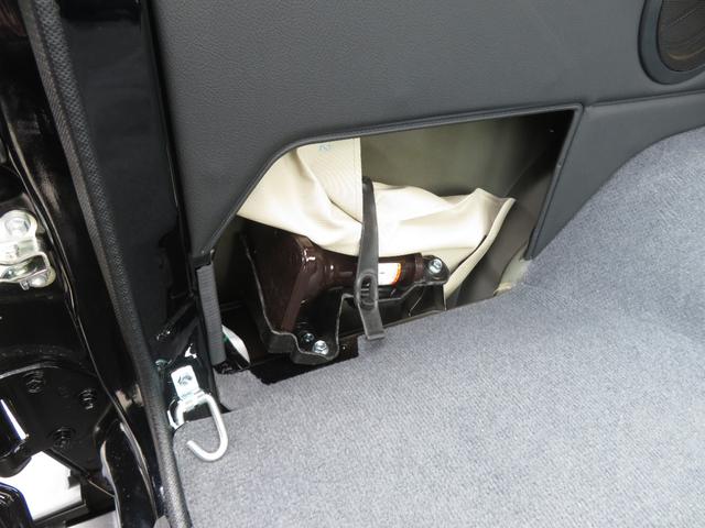 ランドクルーザー７０ ＡＸ　ＡＸ　登録済未使用車　フルノーマル　ＳＤナビ　Ｂｌｕｅｔｏｏｔｈ対応　地デジ　バックカメラ　ＥＴＣ　デフロック　リアヒーター　トヨタセーフティセンス　キーレス　純正マット　前後ドラレコ　コーティング済（65枚目）