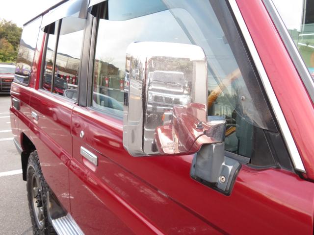 ランドクルーザー70 LX LX(5名) ユーザー買取車 5速マニュアル ブラッドレーV ATタイヤ HIDライト 新品テールレンズ 社外SDナビ Bluetooth対応 地デジTV 社外スピーカー 追加メーター ETC(16枚目)