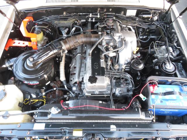 ランドクルーザー８０ ＶＸ　後期ガスマニ　前後デフロック　全塗装済ベージュ　リフトＵＰ　ランチョショック　ステアリングダンパー　ブラッドレーＶ　ＢＦ／ＡＴタイヤ　社外マフラー　サンルーフ　社外デッキ（7枚目）