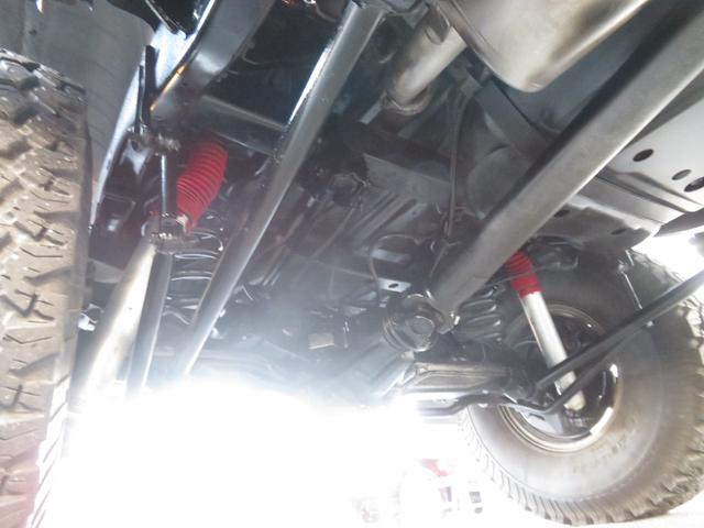 ランドクルーザー８０ ＶＸ　後期ガスマニ　前後デフロック　全塗装済ベージュ　リフトＵＰ　ランチョショック　ステアリングダンパー　ブラッドレーＶ　ＢＦ／ＡＴタイヤ　社外マフラー　サンルーフ　社外デッキ（15枚目）