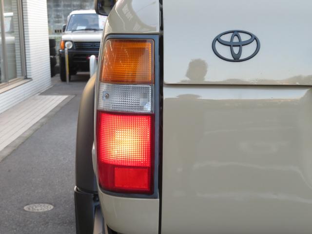 ランドクルーザー８０ ＶＸ　後期ガスマニ　前後デフロック　全塗装済ベージュ　リフトＵＰ　ランチョショック　ステアリングダンパー　ブラッドレーＶ　ＢＦ／ＡＴタイヤ　社外マフラー　サンルーフ　社外デッキ（22枚目）