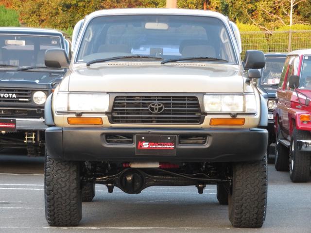 ランドクルーザー８０ ＶＸ　後期ガスマニ　前後デフロック　全塗装済ベージュ　リフトＵＰ　ランチョショック　ステアリングダンパー　ブラッドレーＶ　ＢＦ／ＡＴタイヤ　社外マフラー　サンルーフ　社外デッキ（25枚目）