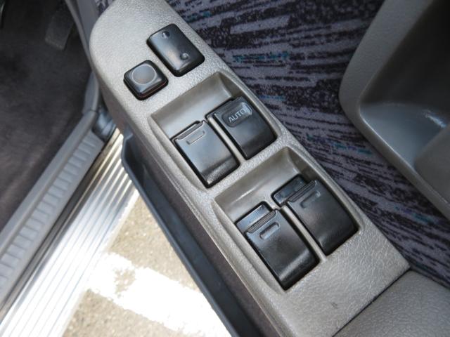 ���ЃI���W�i���z�C�[���u�j�r�e�G�f�B�V�����v���̔����Ă���܂��I�i���[�{�f�B�p�̂P�U�C���`�A���~�z�C�[���ŁA�}�b�g�u���b�N�A�p�[���z���C�g�̂Q�F�W�J�ł��I�ڂ����̓X�^�b�t�܂ł��₢���킹����������