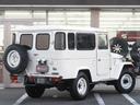ランドクルーザー４０ 観音開　最終型ＢＪ４６Ｖ　５速ＭＴ　３Ｂエンジン　純正白０３３ピュアホワイト　ユーザー下取り車　パワステ付　タコメーター付　新品ミラー　フルノーマル　縞々シート正面付５人乗り　純正足回り　純正スチールホイール（6枚目）