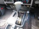 運転も楽チンなオートマです☆シフト周りもキレイですよ♪隣にはトランスファーレバーも配置されています♪