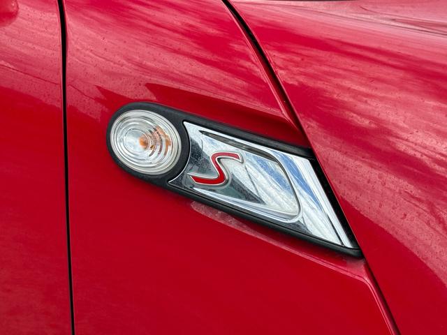 ＭＩＮＩ クーパーＳ　クラブマン　禁煙車　最終型　ＥＴＣ　ドライブレコーダー　キセノンヘッドライト　社外ナビ　フルセグＴＶ　Ｂｌｕｅｔｏｏｔｈ（9枚目）