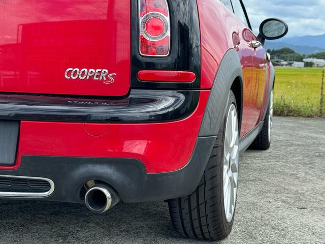 ＭＩＮＩ クーパーＳ　クラブマン　禁煙車　最終型　ＥＴＣ　ドライブレコーダー　キセノンヘッドライト　社外ナビ　フルセグＴＶ　Ｂｌｕｅｔｏｏｔｈ（12枚目）