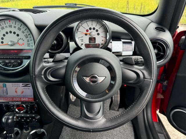 ＭＩＮＩ クーパーＳ　クラブマン　禁煙車　最終型　ＥＴＣ　ドライブレコーダー　キセノンヘッドライト　社外ナビ　フルセグＴＶ　Ｂｌｕｅｔｏｏｔｈ（22枚目）