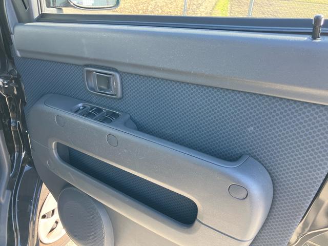 ピクシスバン 　ターボ　ハイルーフ　インパネオートマ　ＥＴＣ　キーレス　ナビ　ワンセグＴＶ　バックカメラ　電動格納ミラー　バイザー　プライバシーガラス（20枚目）