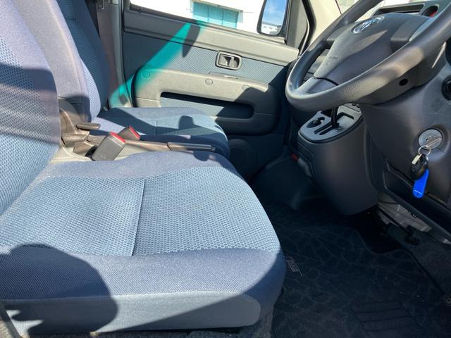 ピクシスバン 　ターボ　ハイルーフ　インパネオートマ　ＥＴＣ　キーレス　ナビ　ワンセグＴＶ　バックカメラ　電動格納ミラー　バイザー　プライバシーガラス（23枚目）