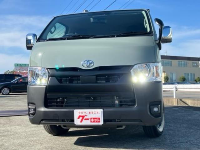 ハイエースバン ロングスーパーＧＬ　アースカラーパッケージ　両側電動スライドドア　スマートキー　レーンアシスト　オートＬＥＤライト　オートマチックハイビーム　ＡＣ１００Ｖ　パノラミックビューモニター　デジタルインナーミラー　寒冷地仕様（4枚目）