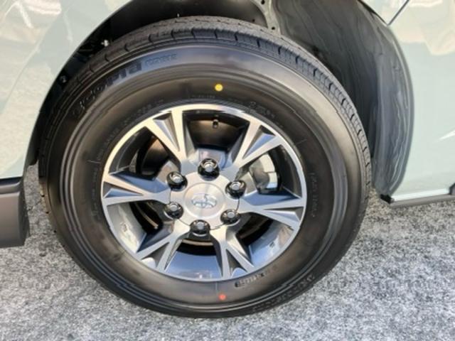 ハイエースバン ロングスーパーＧＬ　アースカラーパッケージ　両側電動スライドドア　スマートキー　レーンアシスト　オートＬＥＤライト　オートマチックハイビーム　ＡＣ１００Ｖ　パノラミックビューモニター　デジタルインナーミラー　寒冷地仕様（9枚目）