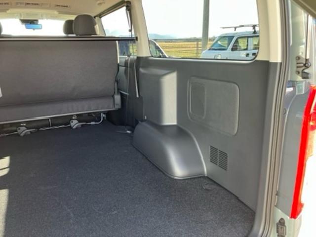 ハイエースバン ロングスーパーＧＬ　アースカラーパッケージ　両側電動スライドドア　スマートキー　レーンアシスト　オートＬＥＤライト　オートマチックハイビーム　ＡＣ１００Ｖ　パノラミックビューモニター　デジタルインナーミラー　寒冷地仕様（20枚目）