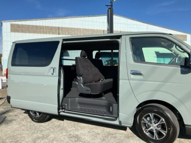 ハイエースバン ロングスーパーＧＬ　アースカラーパッケージ　両側電動スライドドア　スマートキー　レーンアシスト　オートＬＥＤライト　オートマチックハイビーム　ＡＣ１００Ｖ　パノラミックビューモニター　デジタルインナーミラー　寒冷地仕様（24枚目）