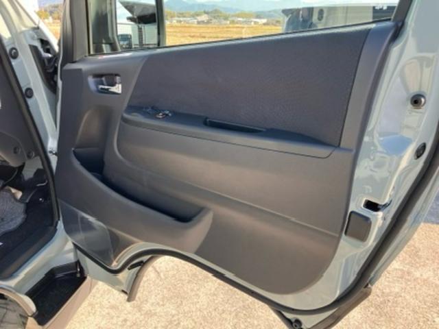 ハイエースバン ロングスーパーＧＬ　アースカラーパッケージ　両側電動スライドドア　スマートキー　レーンアシスト　オートＬＥＤライト　オートマチックハイビーム　ＡＣ１００Ｖ　パノラミックビューモニター　デジタルインナーミラー　寒冷地仕様（33枚目）