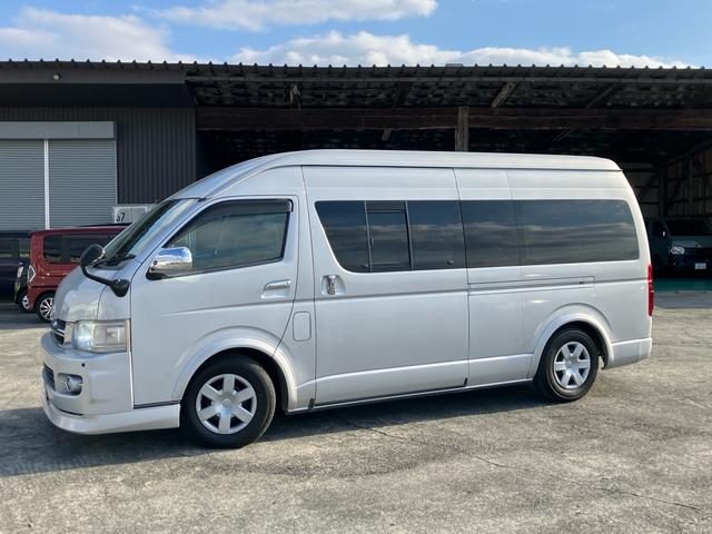 ハイエースバン 　キャンピング　８ナンバー　５人乗り　ガソリン車　ナビ　ＴＶ　バックカメラ新品　Ｂｌｕｅｔｏｏｔｈ　フロアマット新品　ハンドル新品　ＥＴＣ　ＬＥＤヘッドライト　キーレス　ロング　ハイルーフ（5枚目）