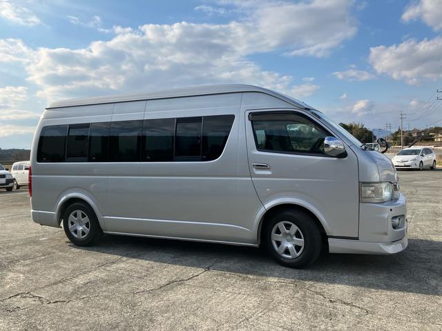 ハイエースバン 　キャンピング　８ナンバー　５人乗り　ガソリン車　ナビ　ＴＶ　バックカメラ新品　Ｂｌｕｅｔｏｏｔｈ　フロアマット新品　ハンドル新品　ＥＴＣ　ＬＥＤヘッドライト　キーレス　ロング　ハイルーフ（8枚目）