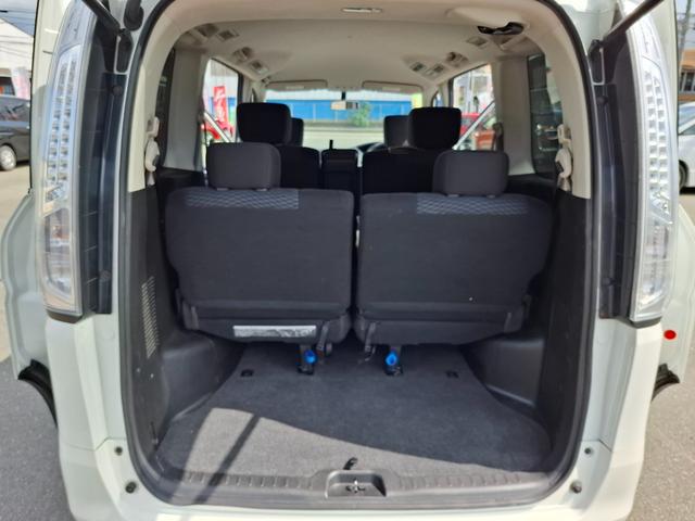 セレナ ２０Ｘ　Ｓ－ハイブリッド　ＥＴＣ　バックカメラ　ナビ　ＴＶ　オートクルーズコントロール　両側スライド・片側電動　オートライト　スマートキー　アイドリングストップ　電動格納ミラー　３列シート　ＣＶＴ　ＣＤ　ＵＳＢ　衝突安全ボディ（18枚目）