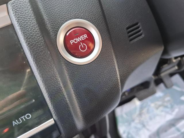 フィットハイブリッド Ｆパッケージ　ＥＴＣ　バックカメラ　ナビ　ＴＶ　スマートキー　電動格納ミラー　ＡＴ　盗難防止システム　衝突安全ボディ　ＣＤ　ＵＳＢ　ミュージックプレイヤー接続可　Ｂｌｕｅｔｏｏｔｈ　チップアップシート（7枚目）