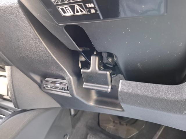 フィットハイブリッド Ｆパッケージ　ＥＴＣ　バックカメラ　ナビ　ＴＶ　スマートキー　電動格納ミラー　ＡＴ　盗難防止システム　衝突安全ボディ　ＣＤ　ＵＳＢ　ミュージックプレイヤー接続可　Ｂｌｕｅｔｏｏｔｈ　チップアップシート（23枚目）
