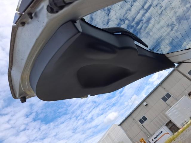 フィットハイブリッド Ｆパッケージ　ＥＴＣ　バックカメラ　ナビ　ＴＶ　スマートキー　電動格納ミラー　ＡＴ　盗難防止システム　衝突安全ボディ　ＣＤ　ＵＳＢ　ミュージックプレイヤー接続可　Ｂｌｕｅｔｏｏｔｈ　チップアップシート（28枚目）