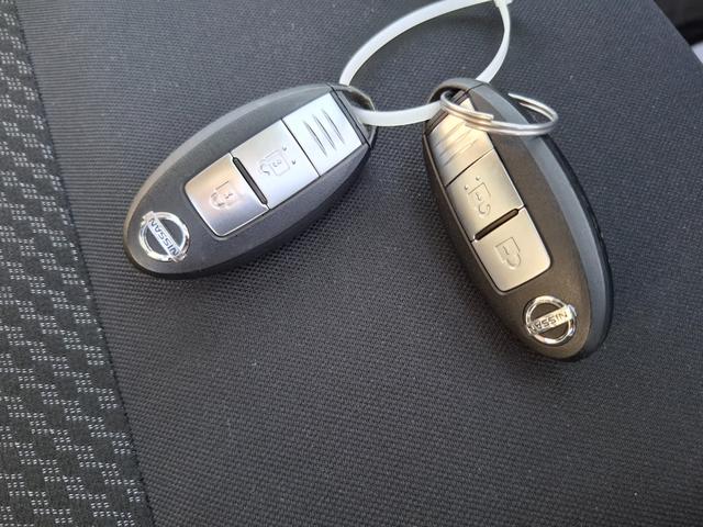 ノート X ドライブレコーダー ETC 全周囲カメラ ナビ TV クリアランスソナー レーンアシスト 衝突被害軽減システム スマートキー アイドリングストップ 電動格納ミラー CVT 盗難防止システム(11枚目)