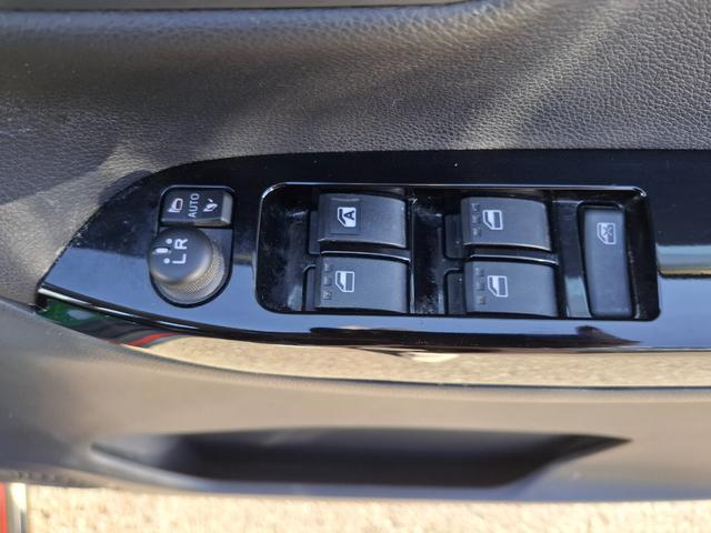 ピクシスジョイ Ｓ　ＳＡＩＩＩ　ＥＴＣ　バックカメラ　ナビ　ＴＶ　クリアランスソナー　衝突被害軽減システム　オートマチックハイビーム　オートライト　ＬＥＤヘッドランプ　スマートキー　アイドリングストップ　電動格納ミラー（11枚目）