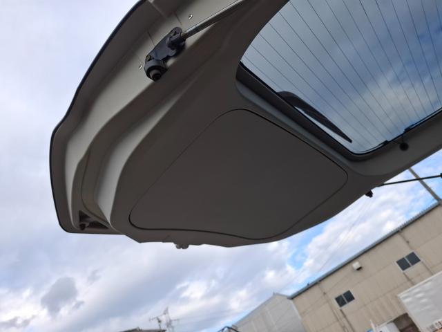 ルーミー Ｇ　ＥＴＣ　バックカメラ　ナビ　ＴＶ　両側電動スライドドア　オートクルーズコントロール　オートライト　スマートキー　アイドリングストップ　電動格納ミラー　ＣＶＴ　盗難防止システム　衝突安全ボディ　ＡＢＳ（40枚目）