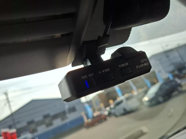 ノート e-パワー X ドライブレコーダー ETC 全周囲カメラ ナビ TV クリアランスソナー レーンアシスト 衝突被害軽減システム オートライト スマートキー 電動格納ミラー CVT 盗難防止システム 衝突安全ボディ(11枚目)