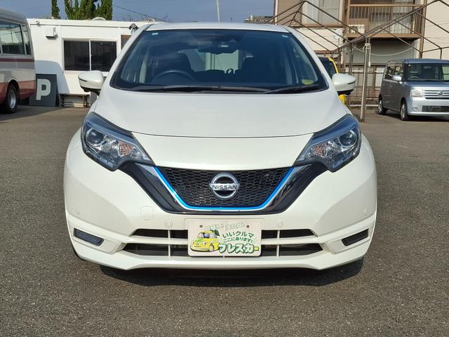 ノート e-パワー X ドライブレコーダー ETC 全周囲カメラ ナビ TV クリアランスソナー レーンアシスト 衝突被害軽減システム オートライト スマートキー 電動格納ミラー CVT 盗難防止システム 衝突安全ボディ(13枚目)