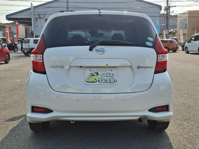 ノート e-パワー X ドライブレコーダー ETC 全周囲カメラ ナビ TV クリアランスソナー レーンアシスト 衝突被害軽減システム オートライト スマートキー 電動格納ミラー CVT 盗難防止システム 衝突安全ボディ(16枚目)
